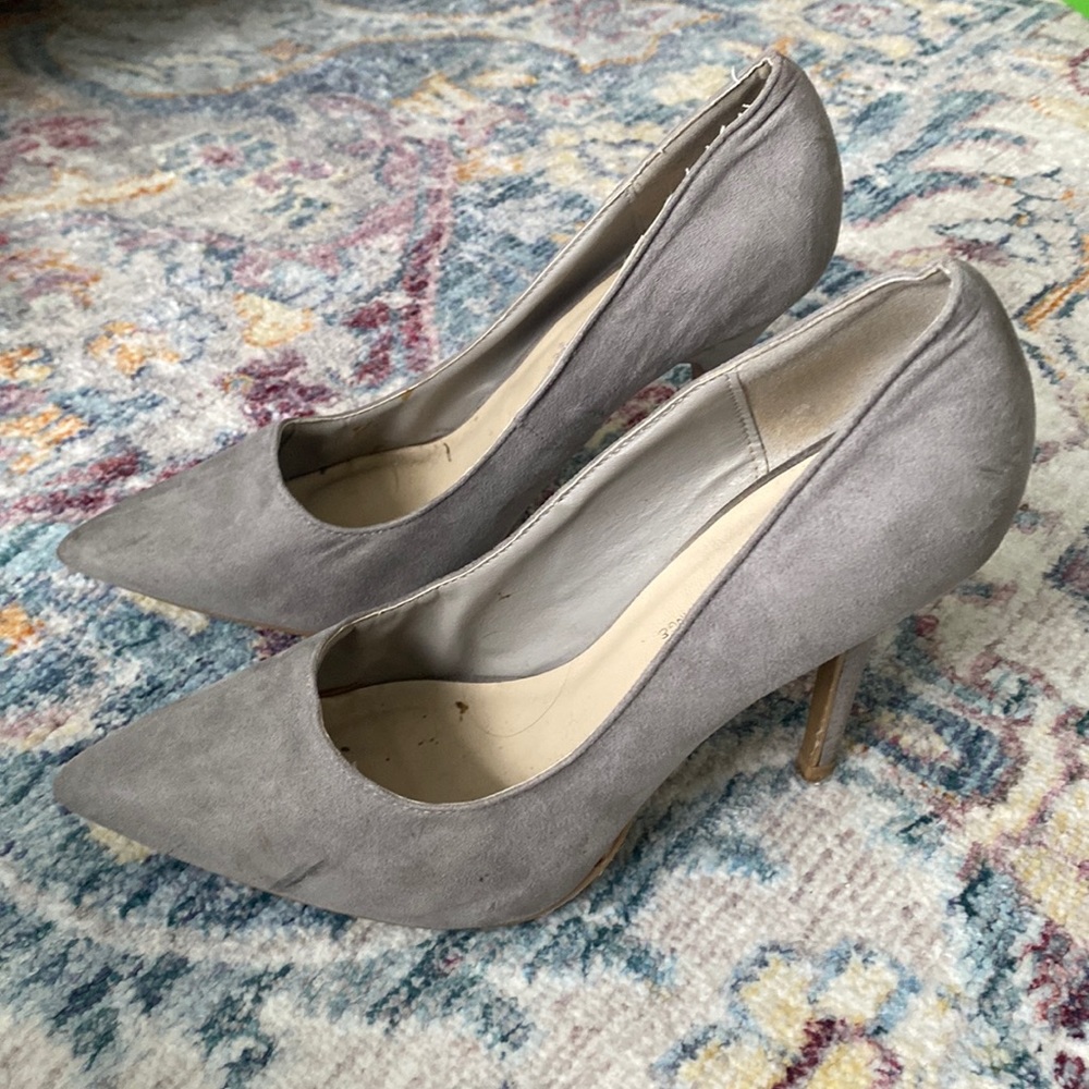 Wild Diva Gray pumps really comfortable